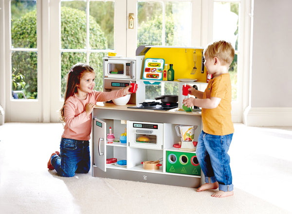 Hape Deluxe Kitchen