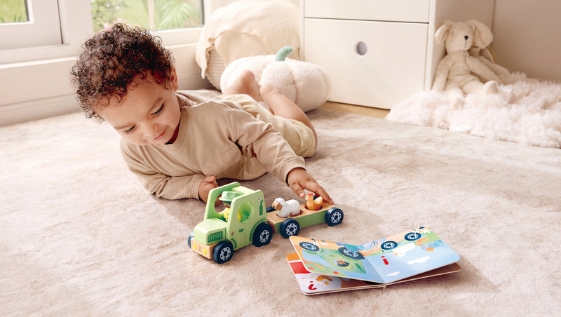 Hape Land The Rumbling Tractor