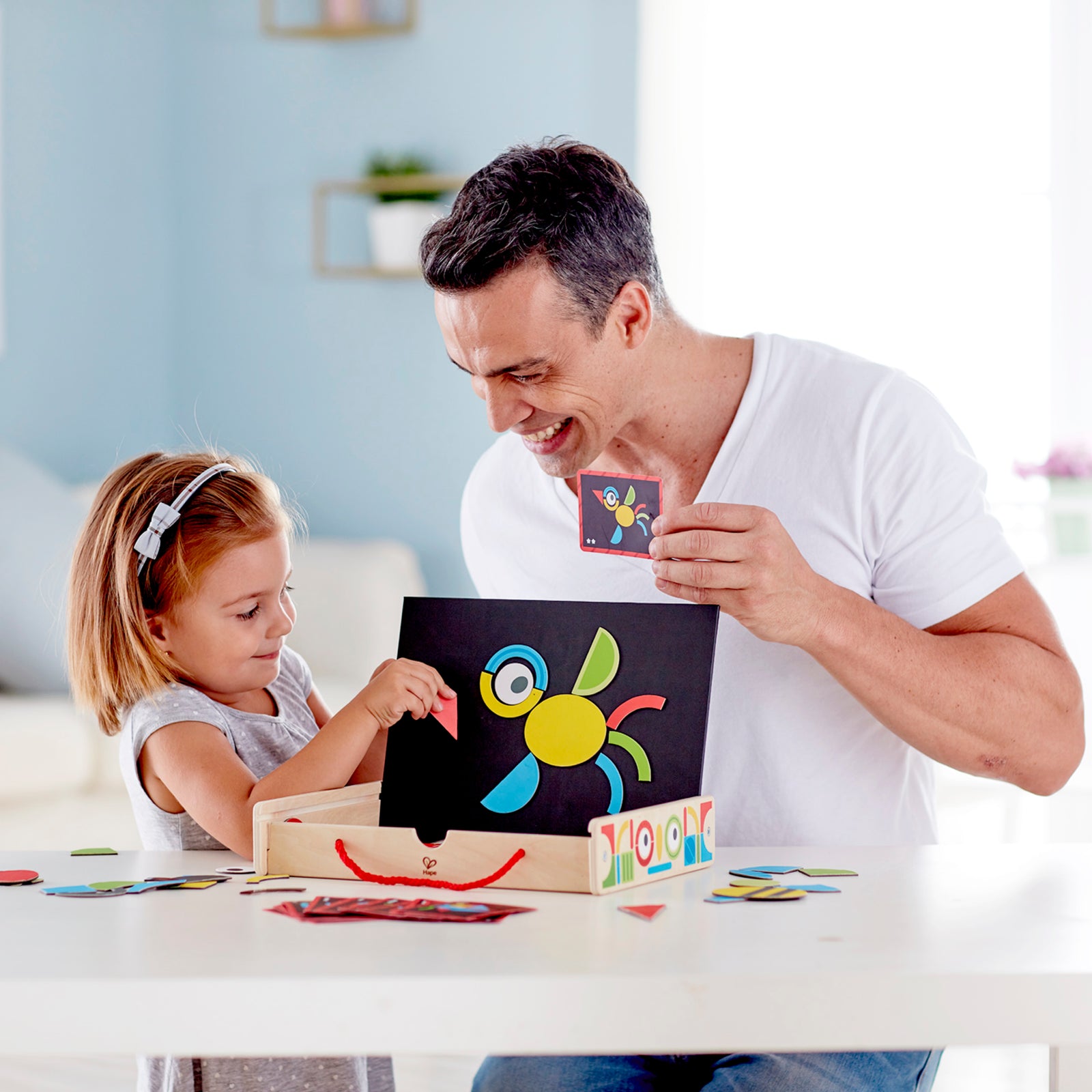 Hape Boîte Magnétique Artiste - 91 Formes Magnétiques Et Tableau, Jouet Éducatif Bois Pour Enfants